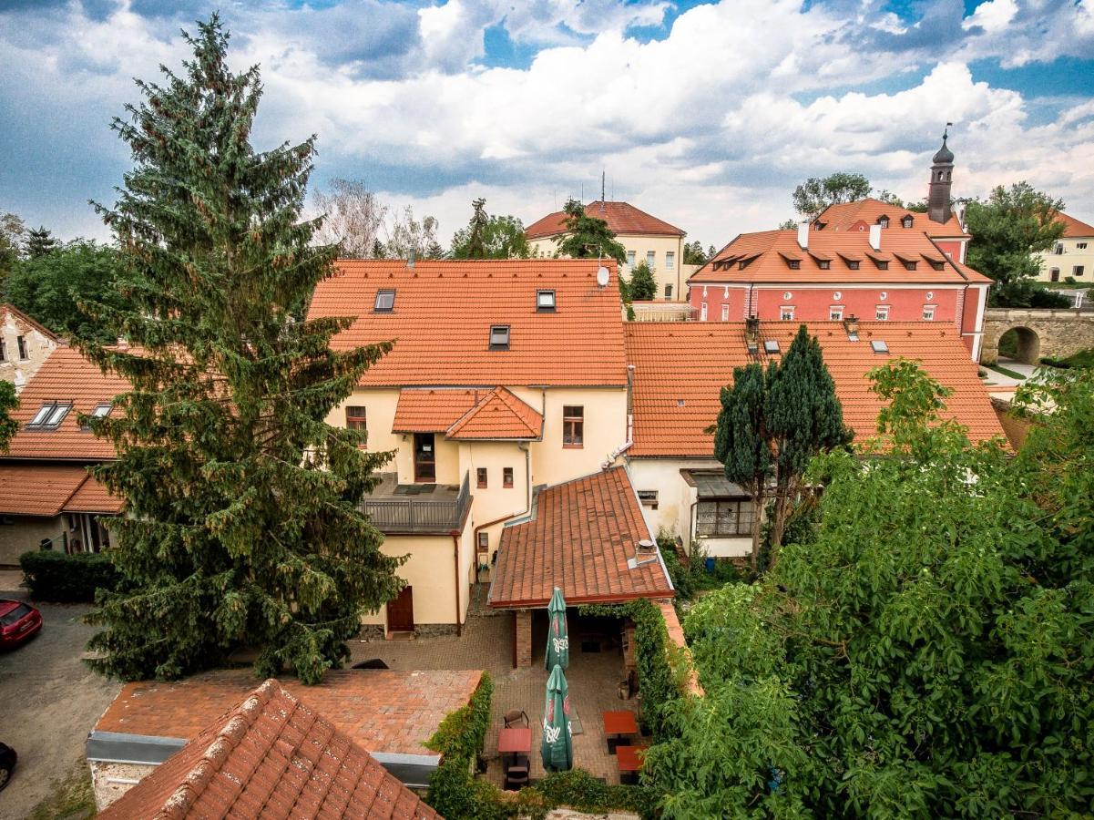 Antonio Residence Škvorec Extérieur photo